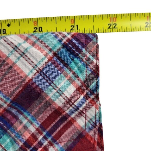 Chic Plaid Blouse Size 2X Button Front Sleeve Slit and Cuff Red Blue Vintage Y2K - Picture 14 of 15